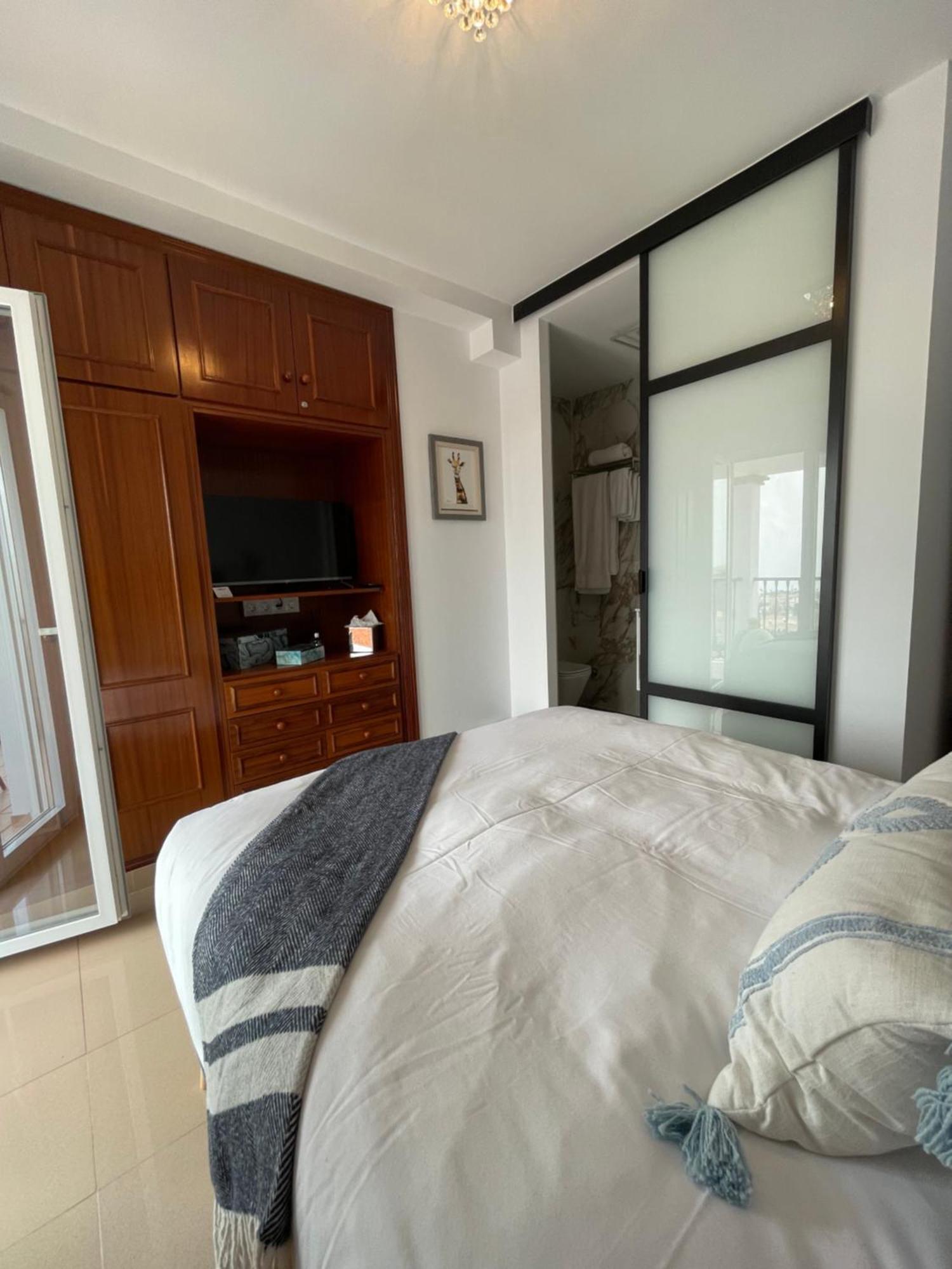Queen Room with Balcony