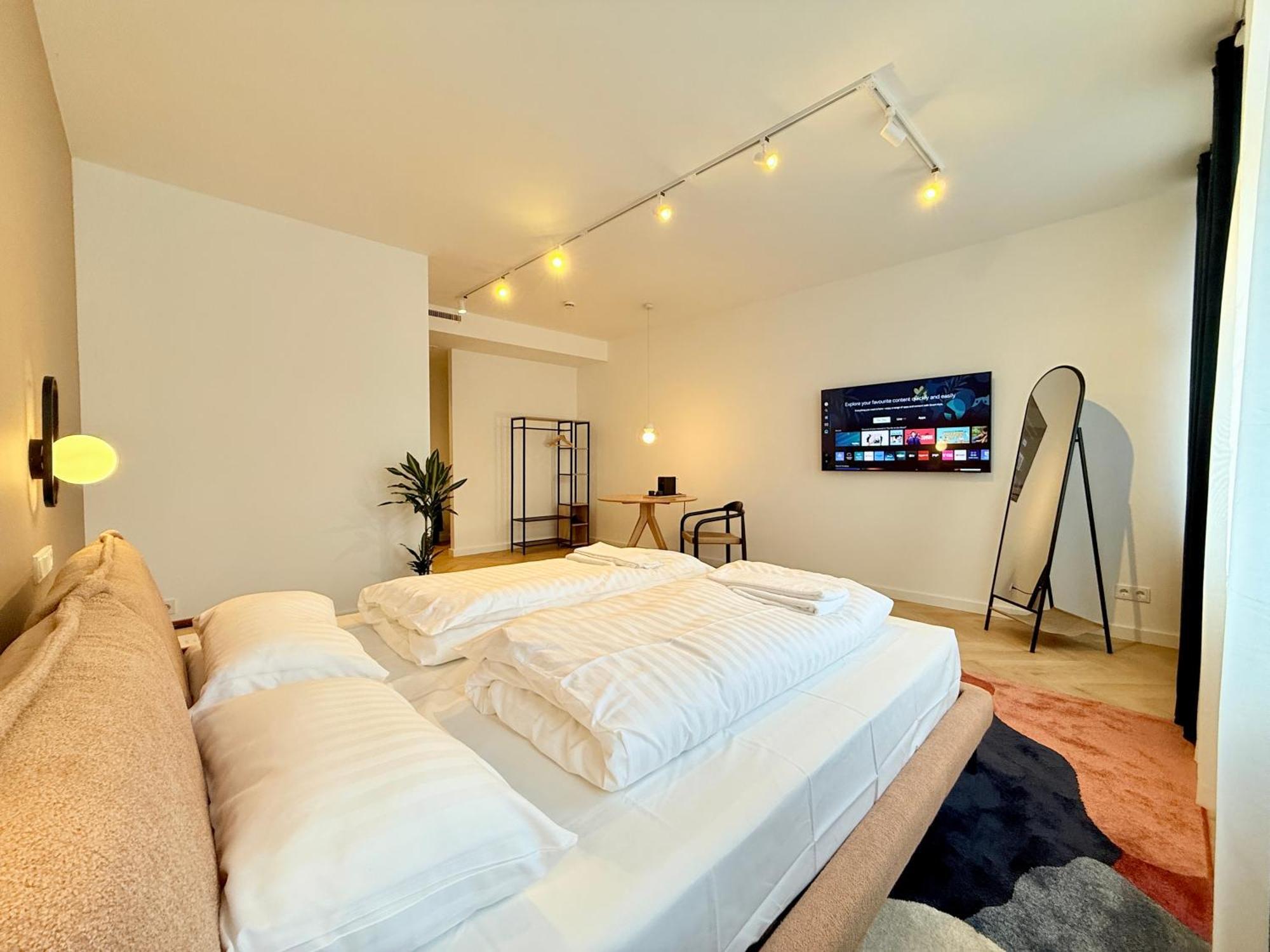 Deluxe King Studio