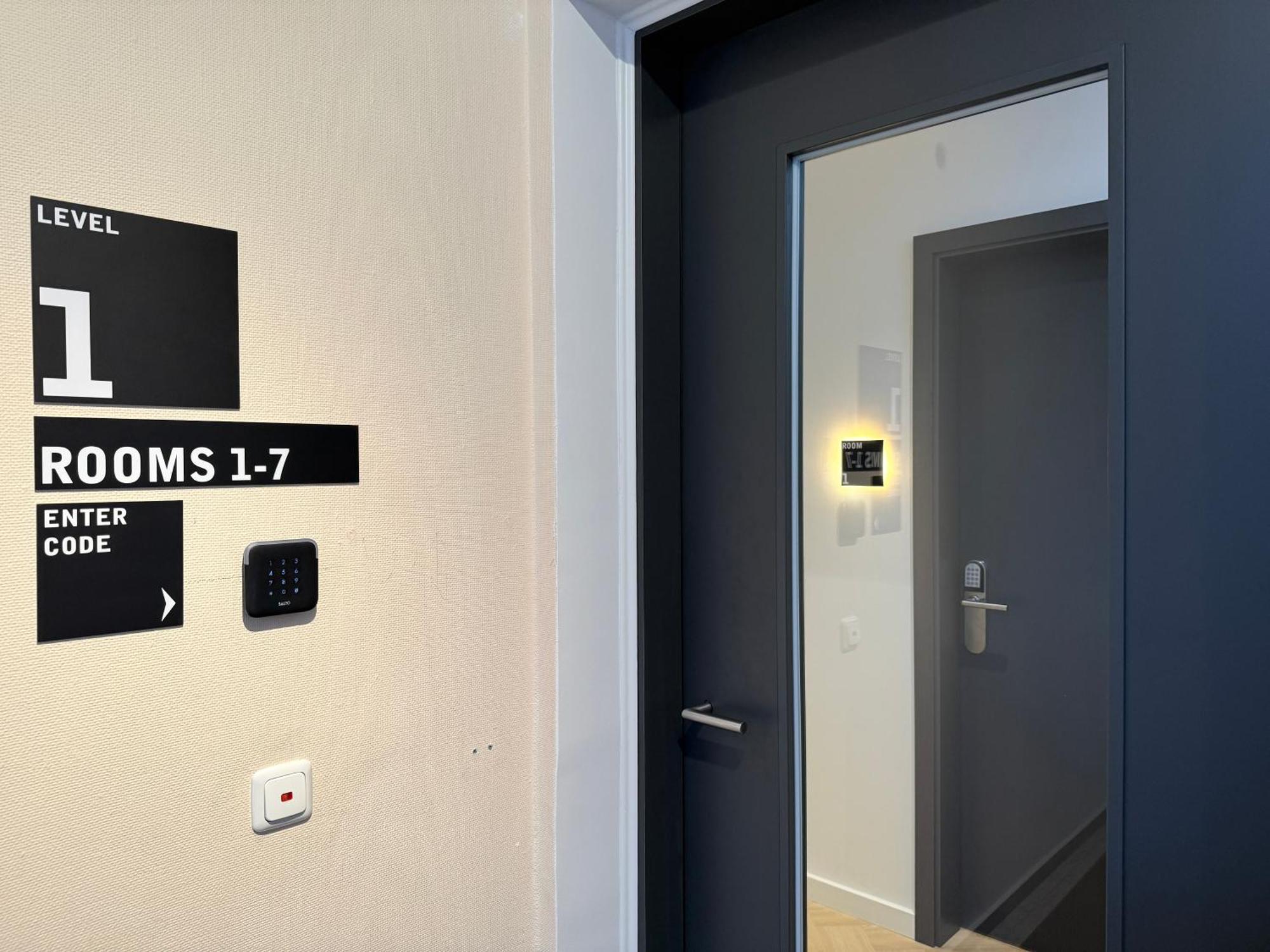 Deluxe Queen Studio