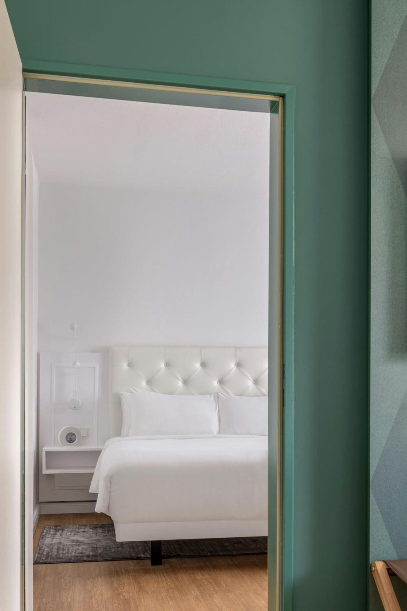 Deluxe Room King