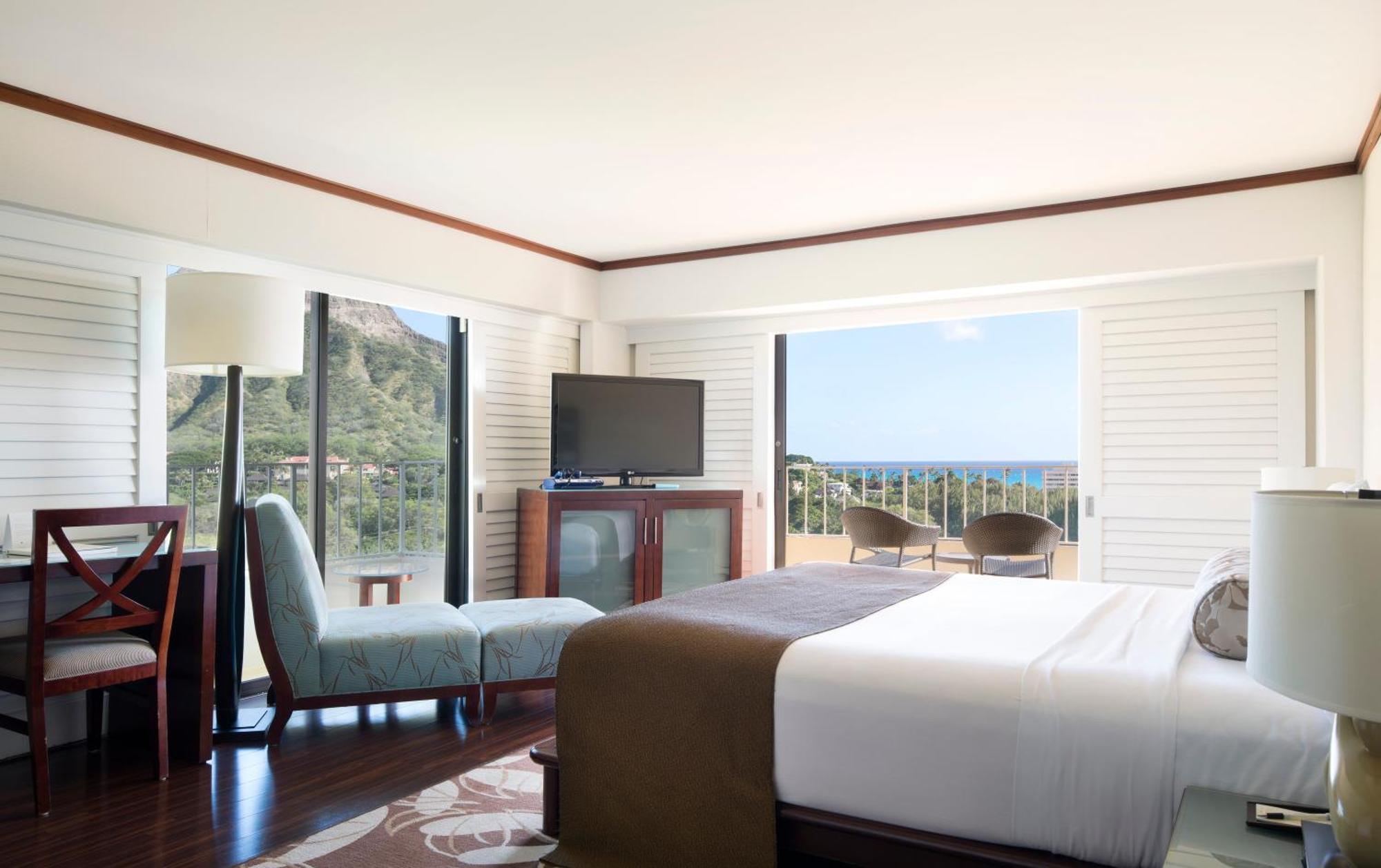 Corner Ocean View King