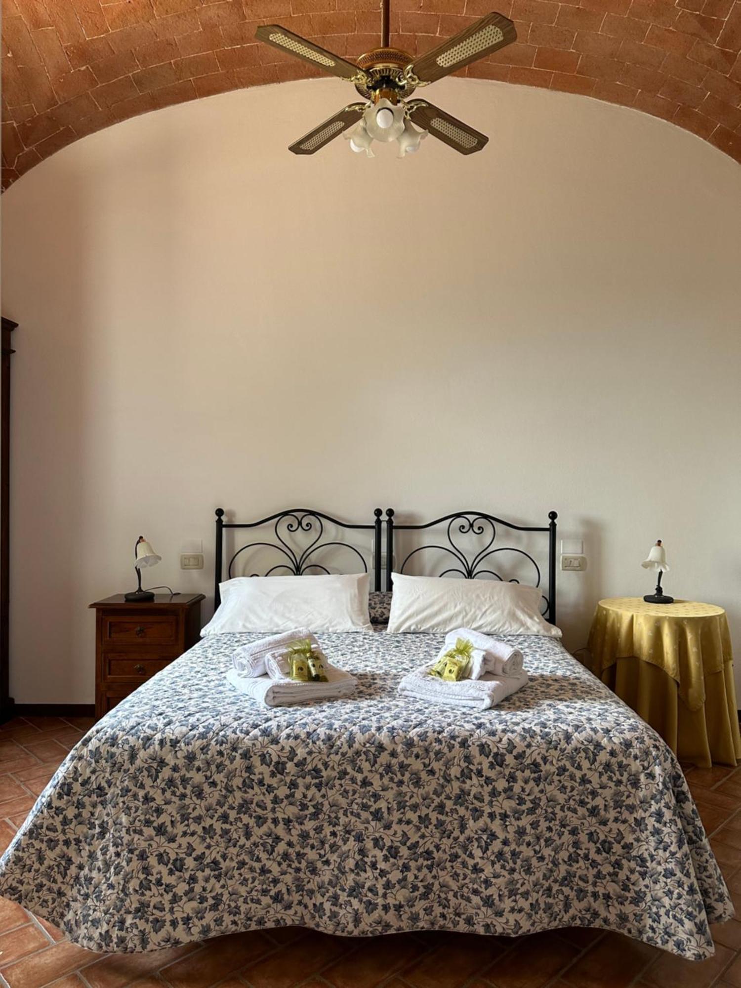 Appartamento con 2 Camere da Letto e Vista Giardino