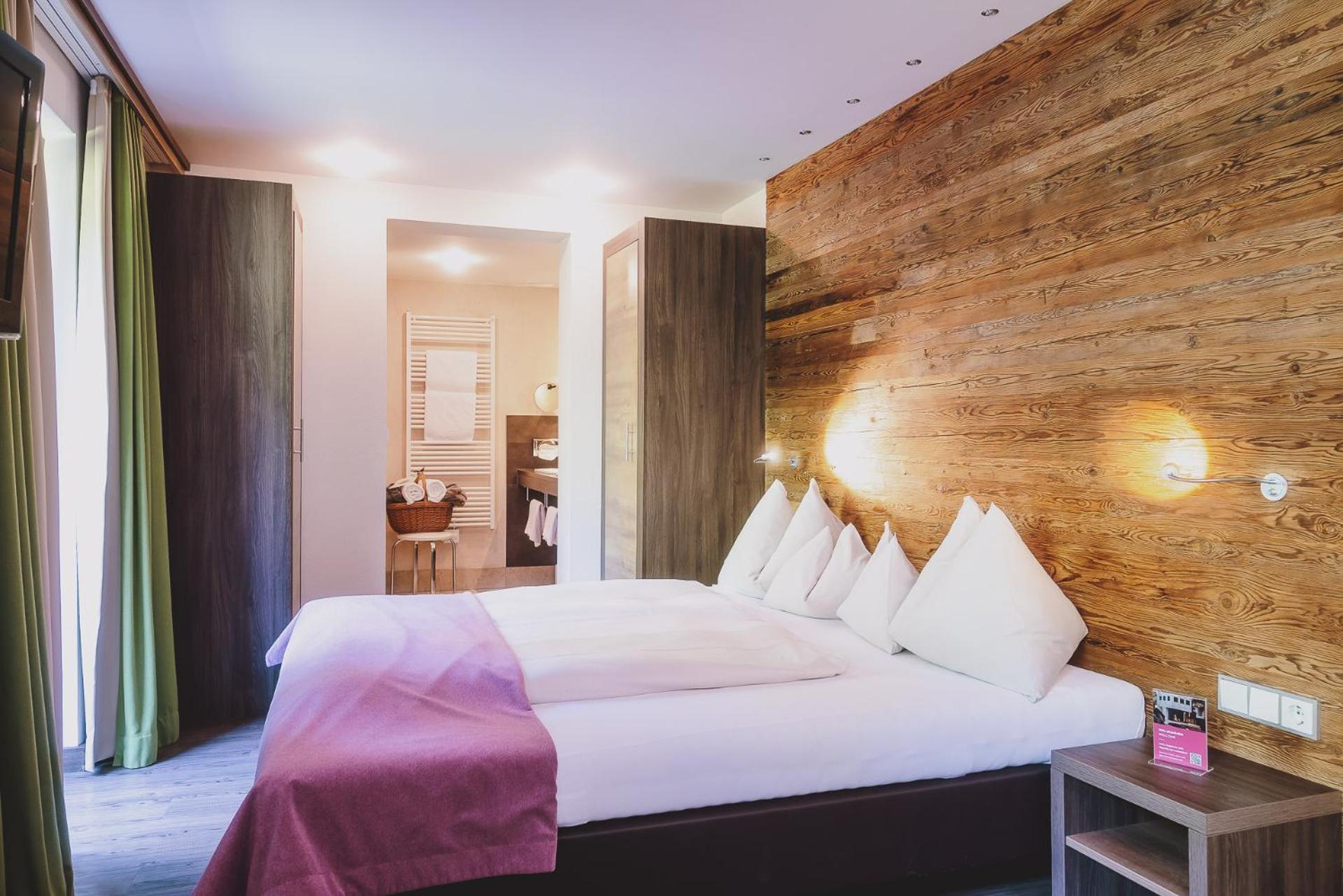 Deluxe Single Room