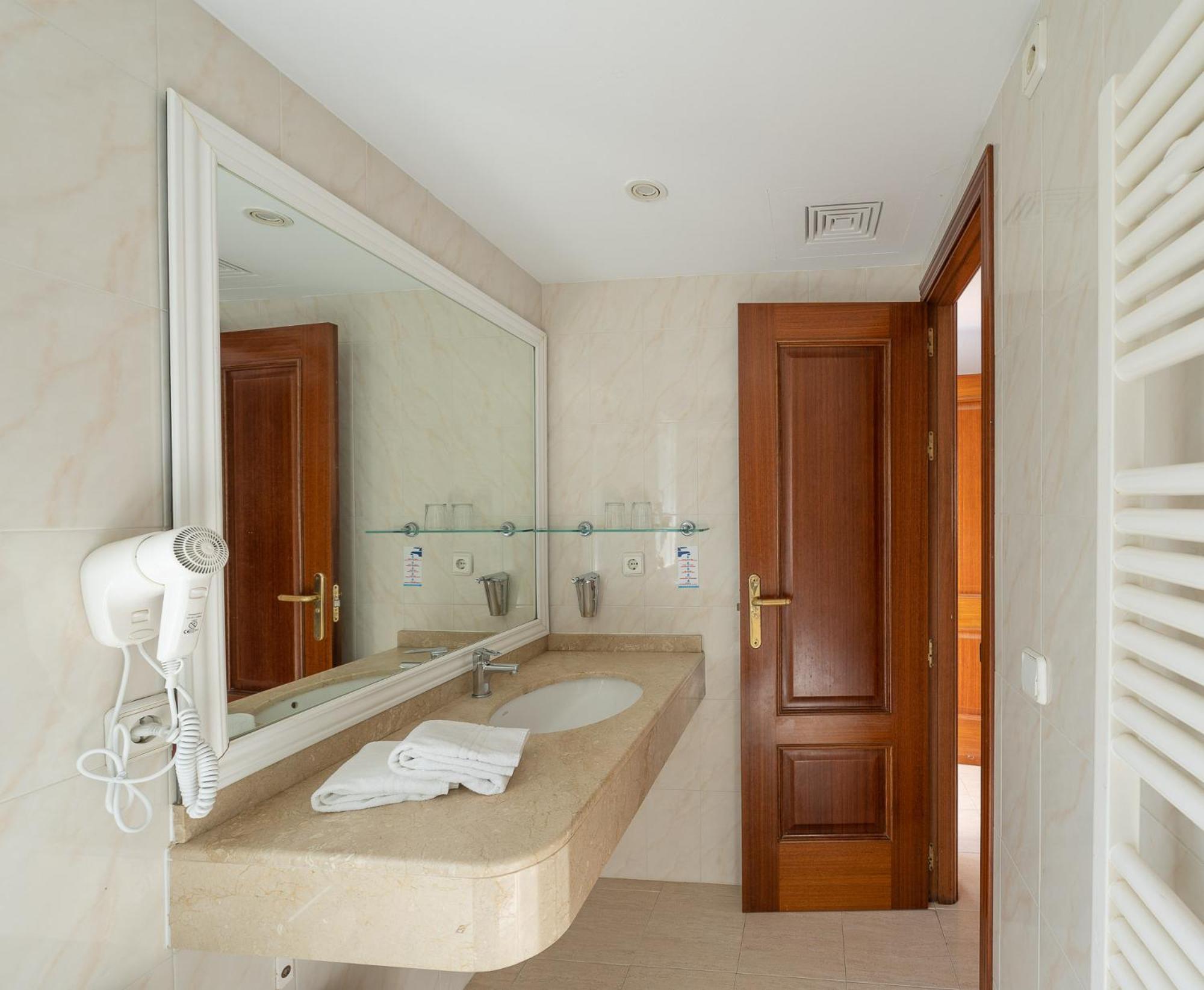 One-Bedroom Apartment,1639675443:JPEG