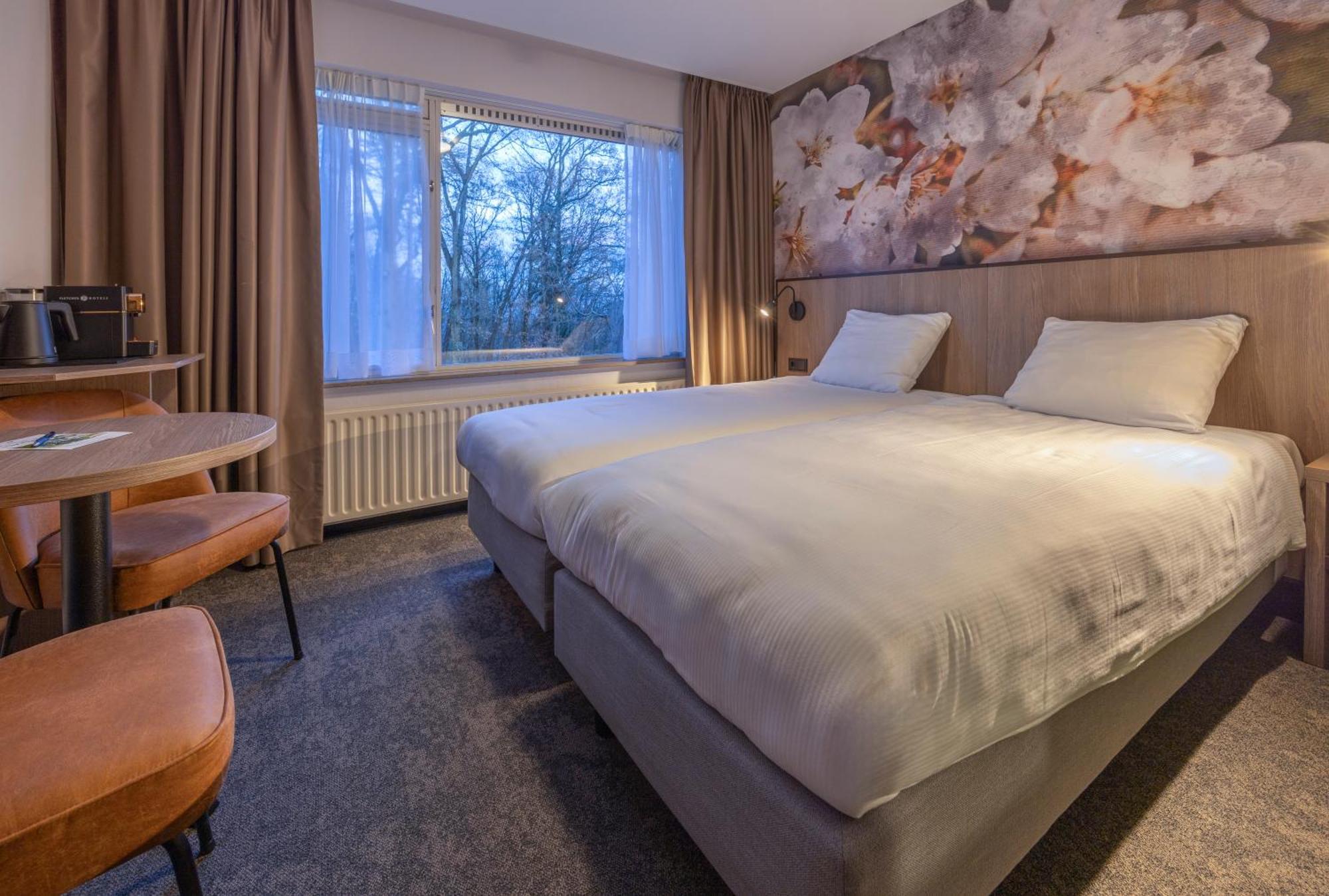 Small Double Room,1656171325:JPEG