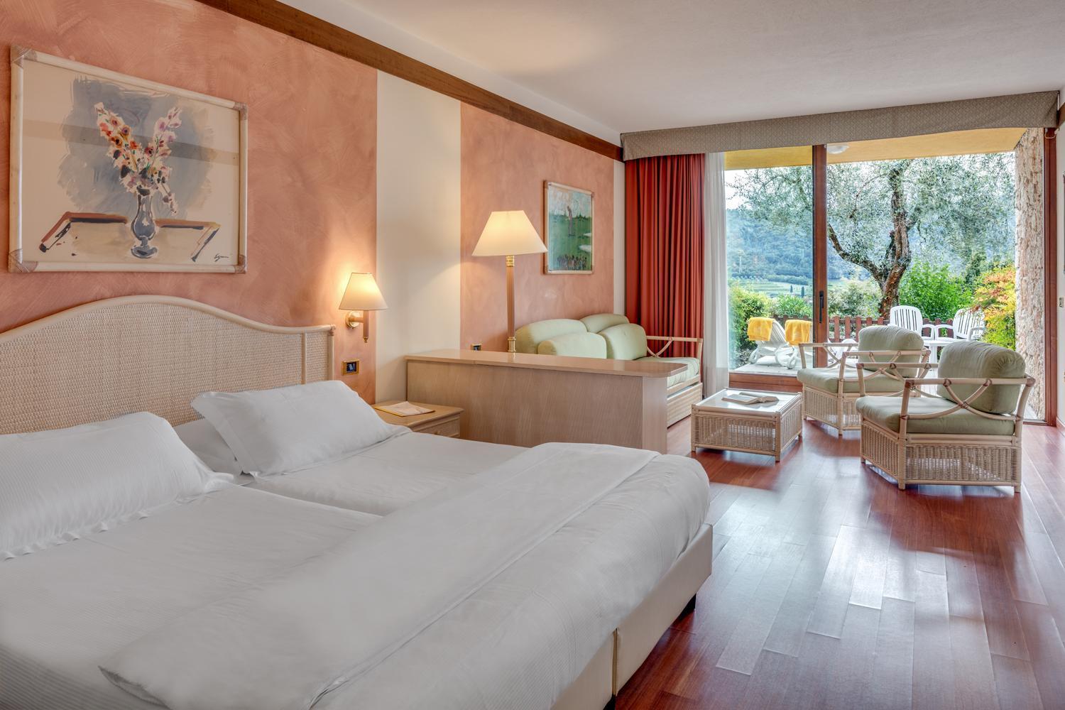 Junior Suite Lake View Annex,1641720290:JPEG