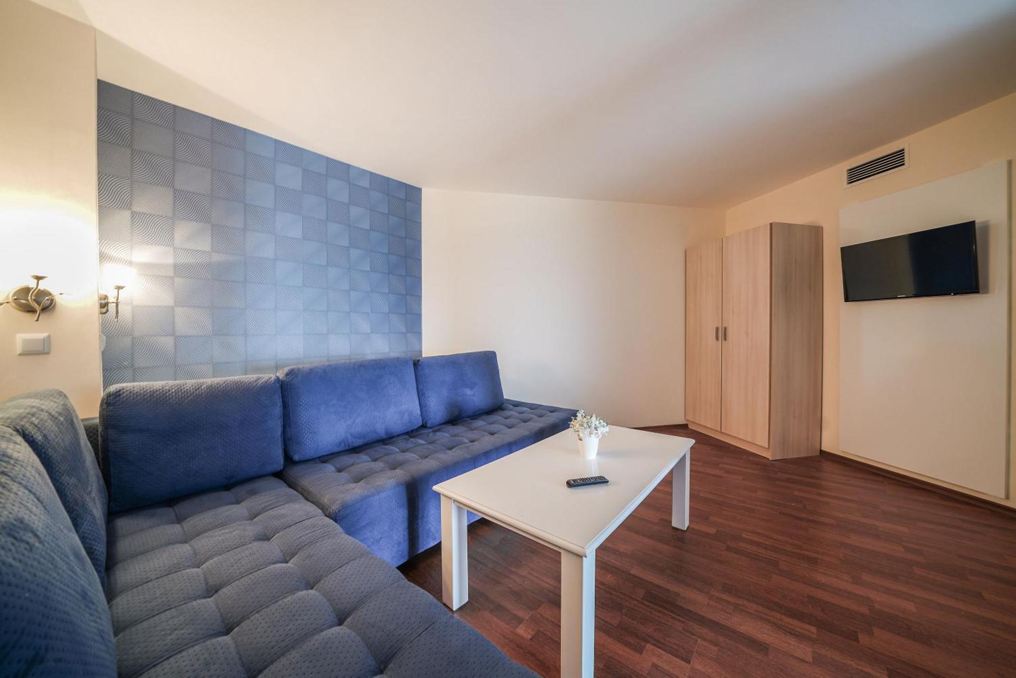 Family Room Sea View – Beach & Aquapark Access