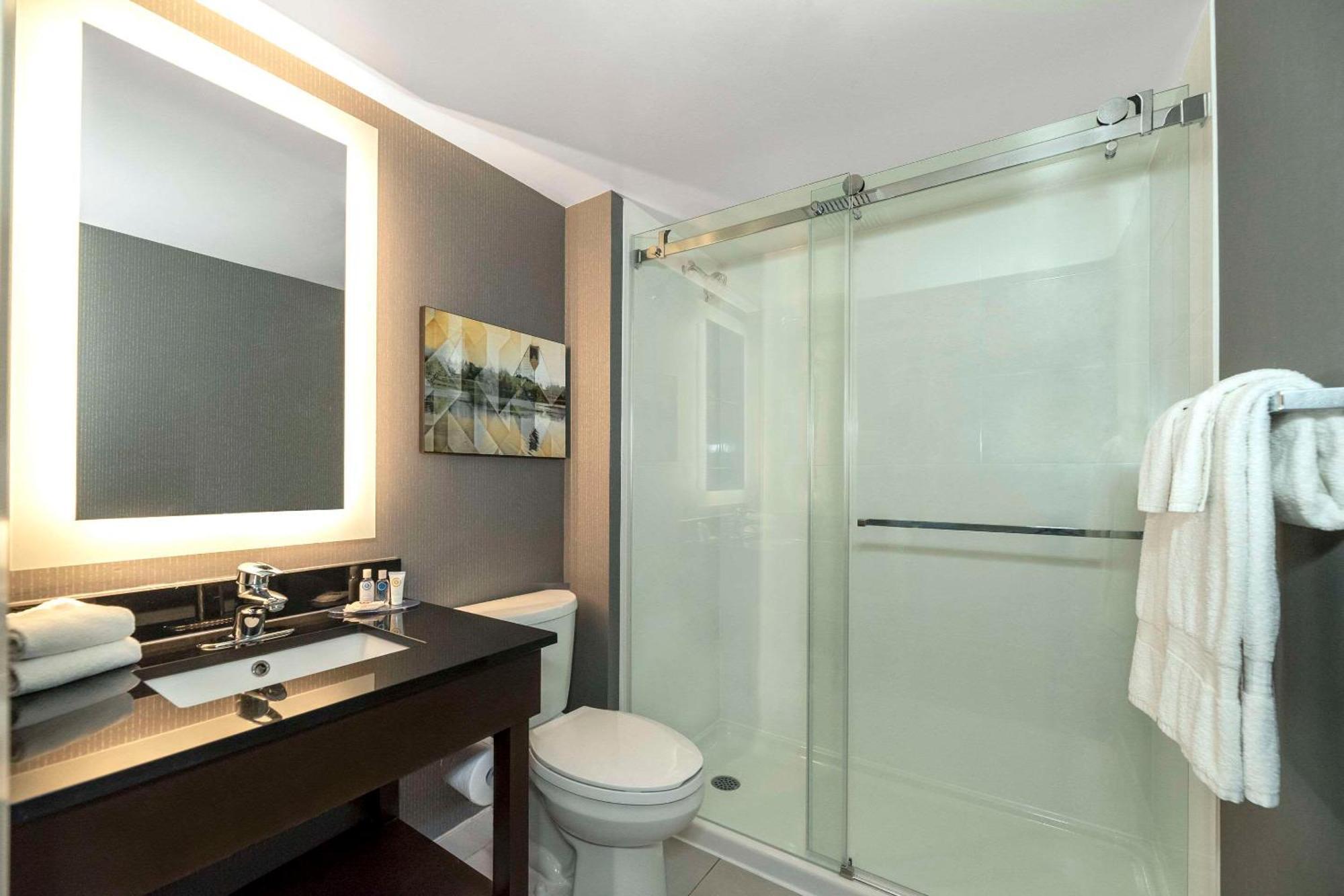 Deluxe King Room - Ground Floor