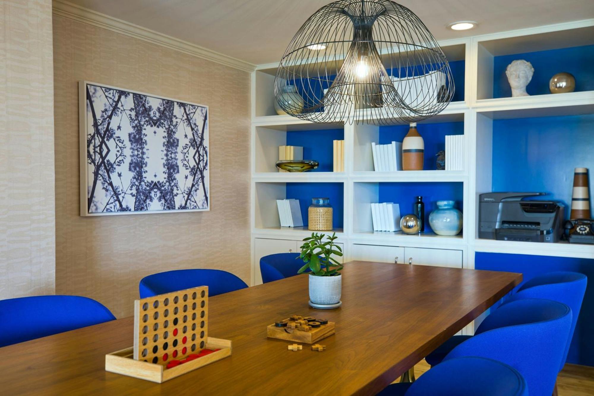 Club King Room