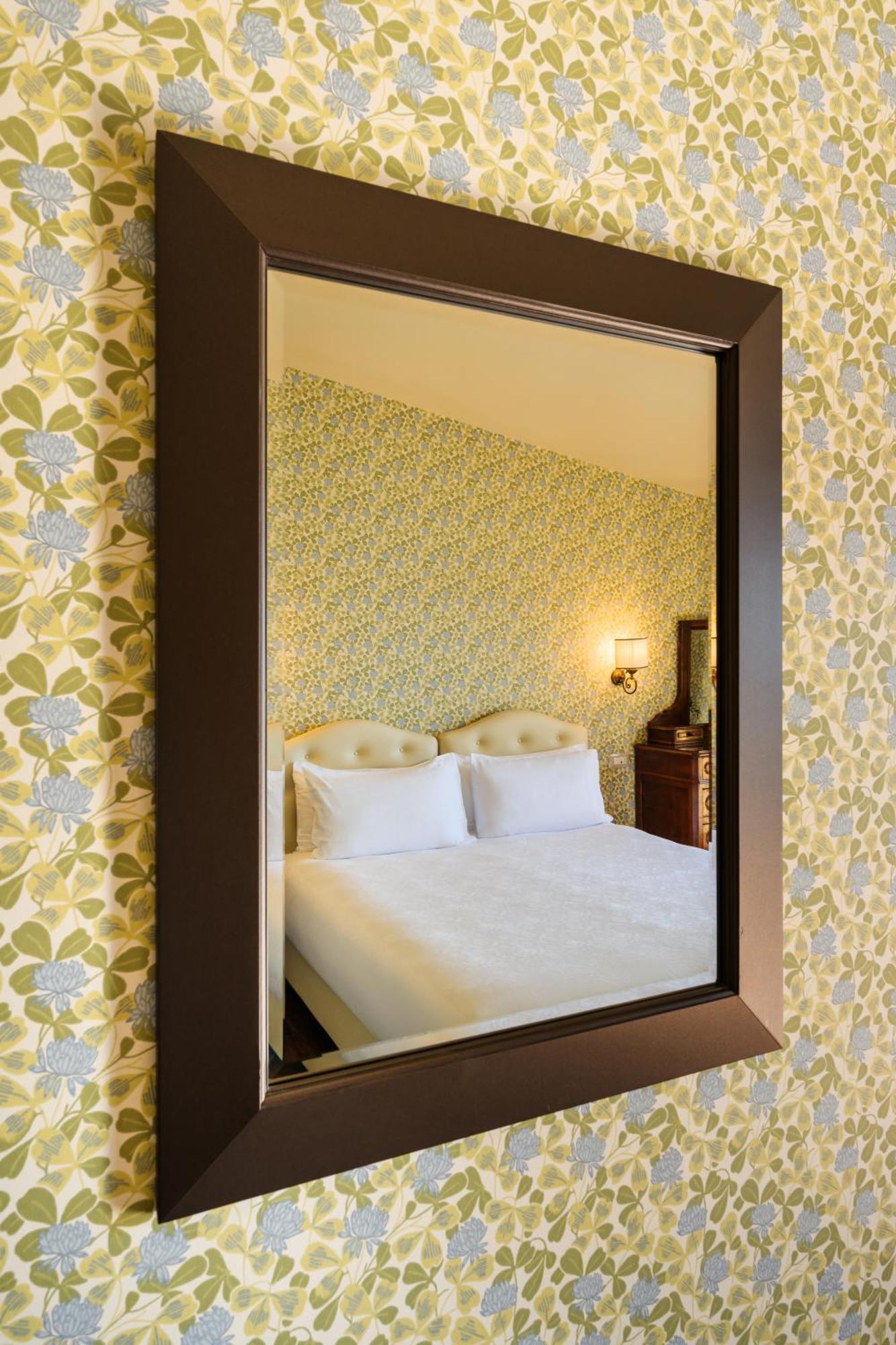 Deluxe Double Room Lake View