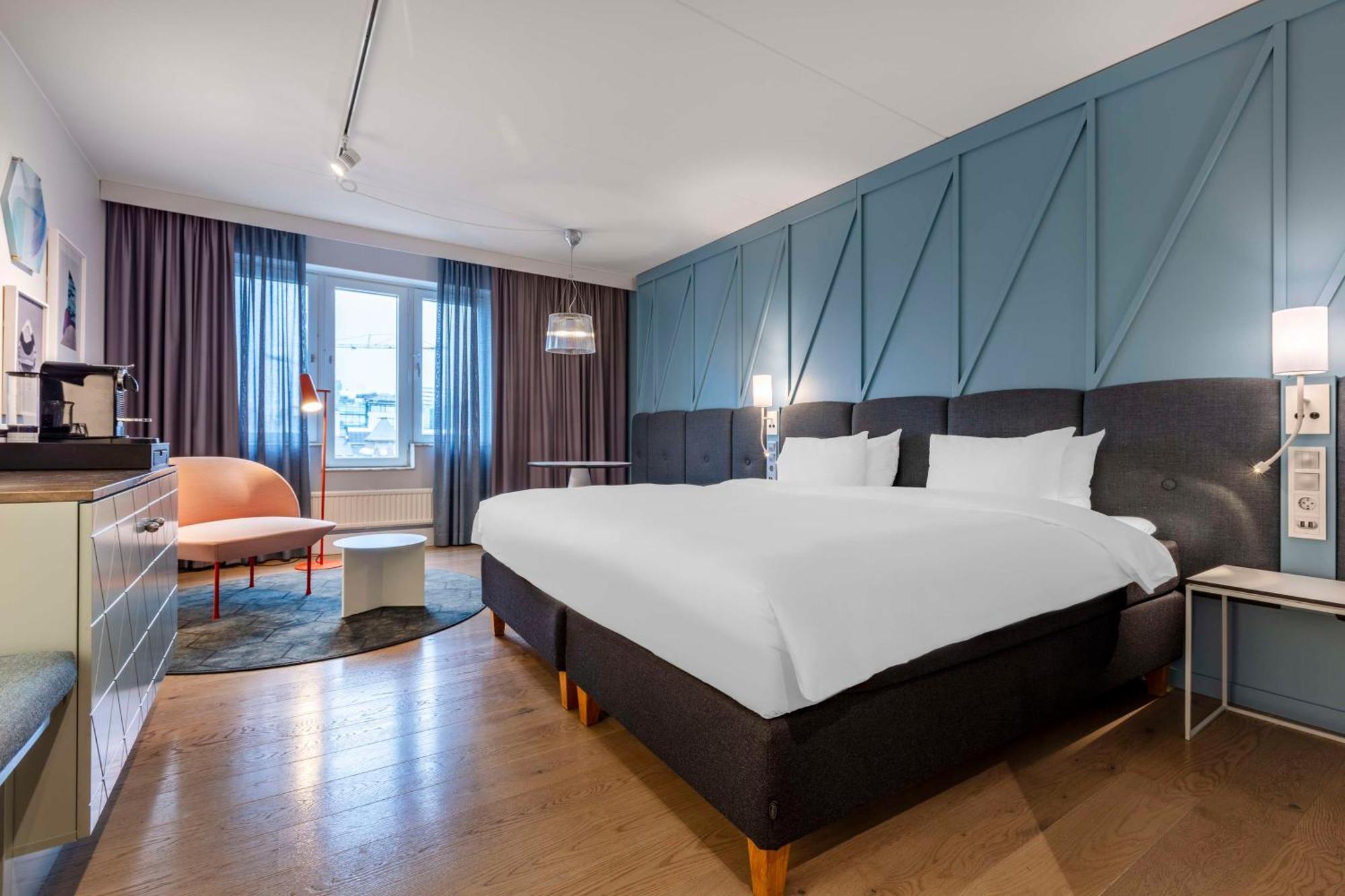 Executive Room Square View min 25 years of age acceptable
