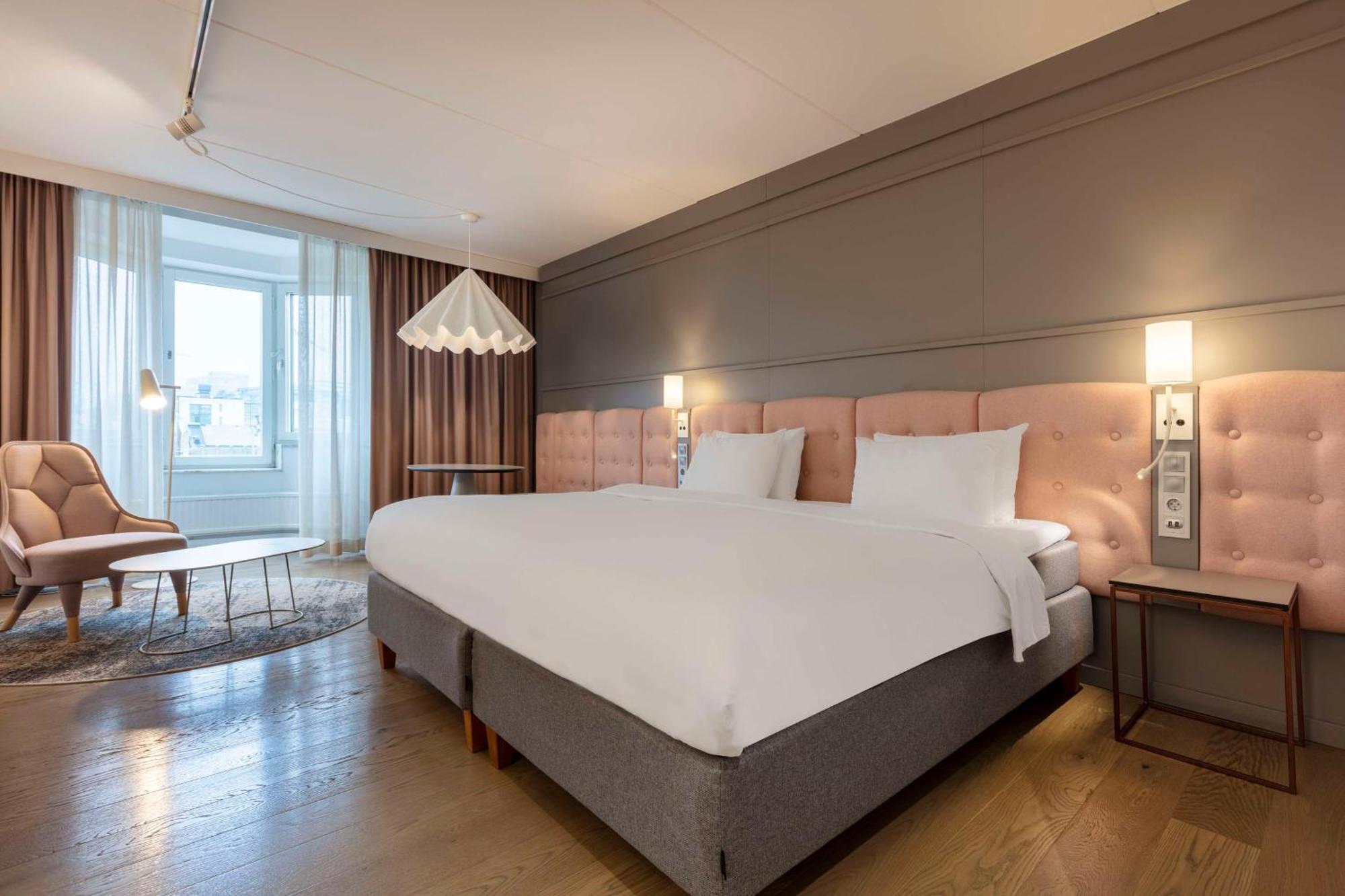 Executive Room Square View min 25 years of age acceptable