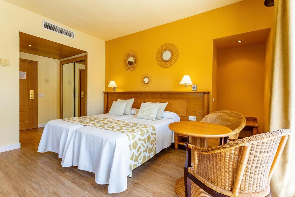 Double Room,1645648984:JPEG