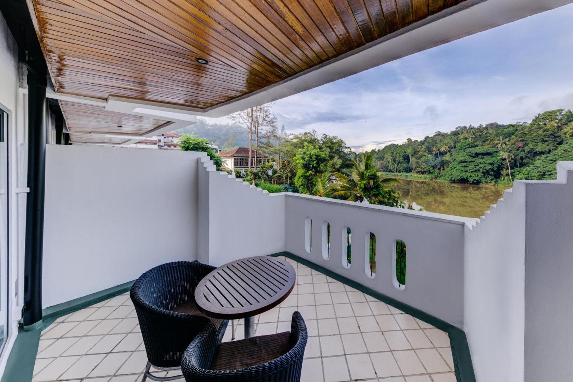 Deluxe Twin River View - 10% discount on Boat rides & Archery, Early Check In & Late Check Out on Availability