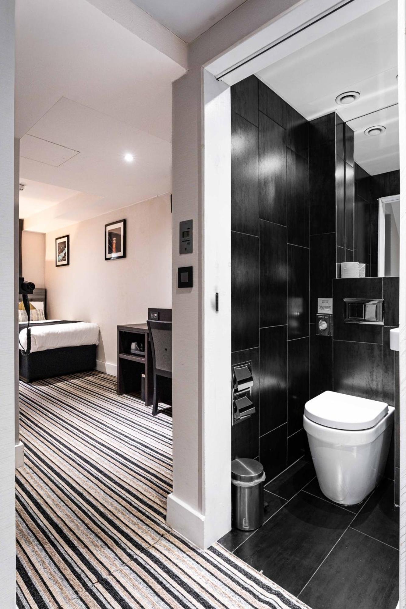 Single Room Private Bathroom