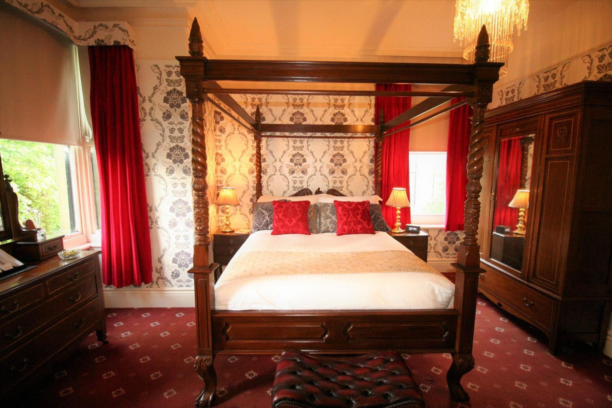 Deluxe King Room