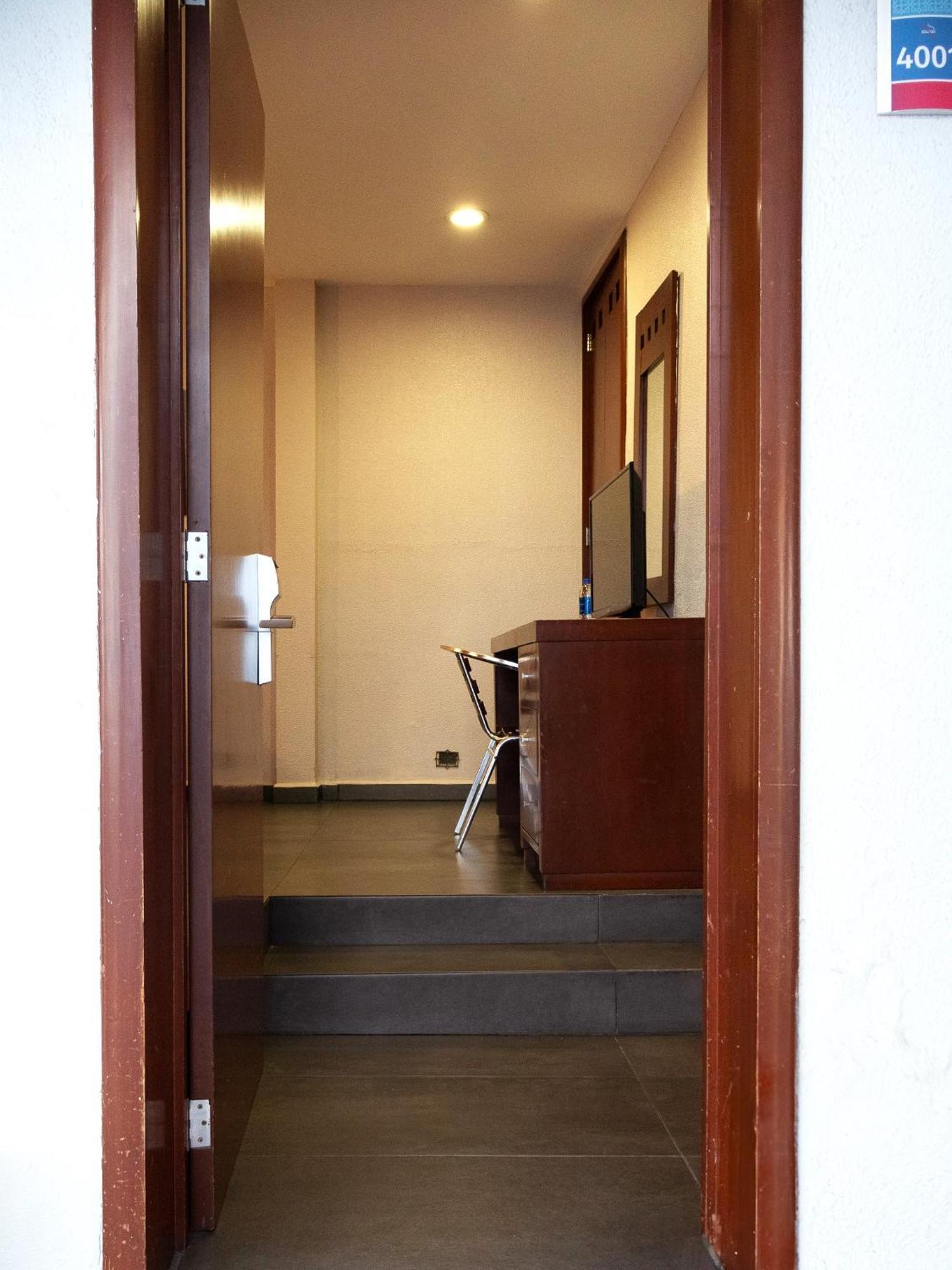 Budget Room
