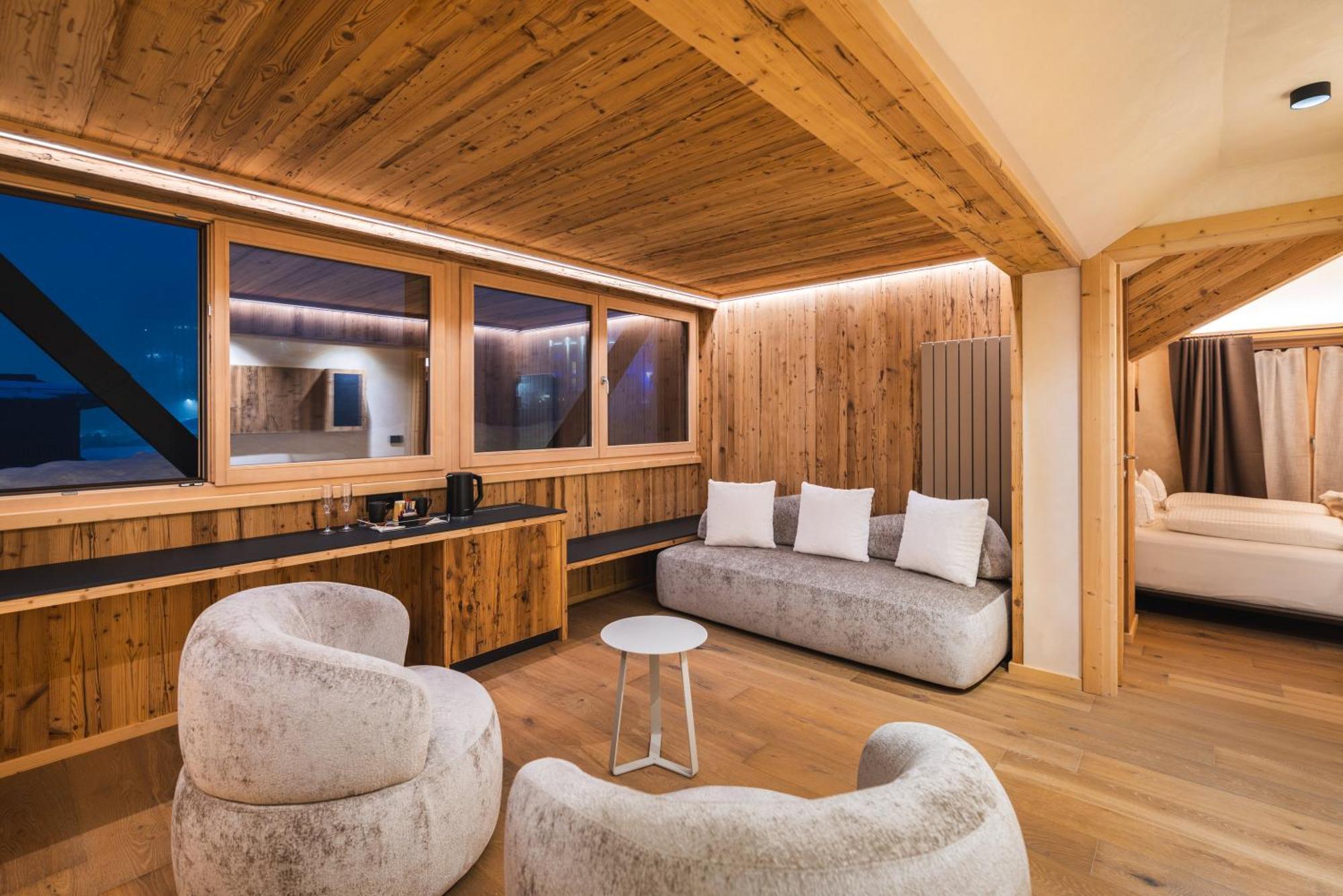 Suite Spa Access,1646926290:JPEG