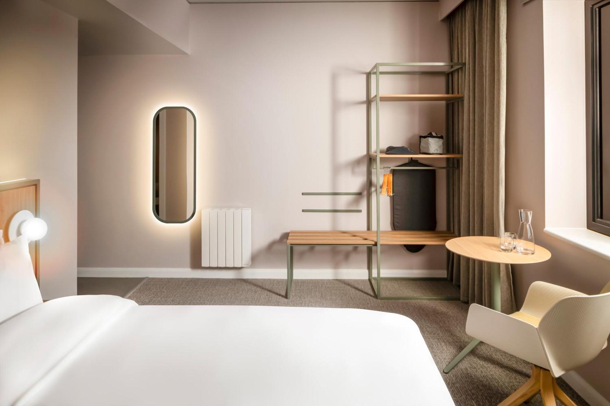 Standard Super King Room - Accessible