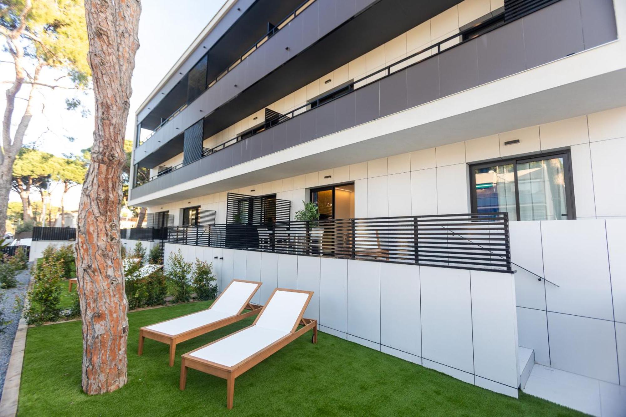Apartamento de 2 dormitorios con balcón y terraza