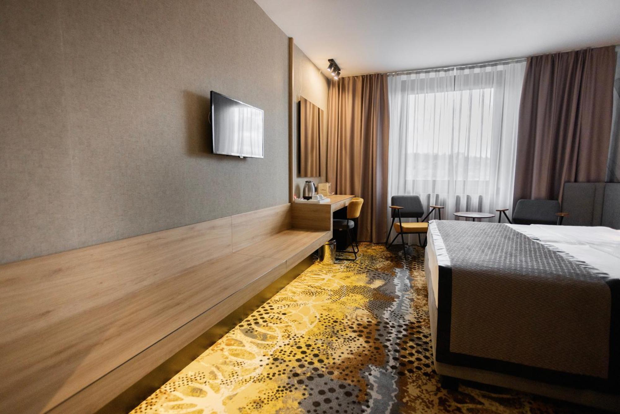 Superior King Room