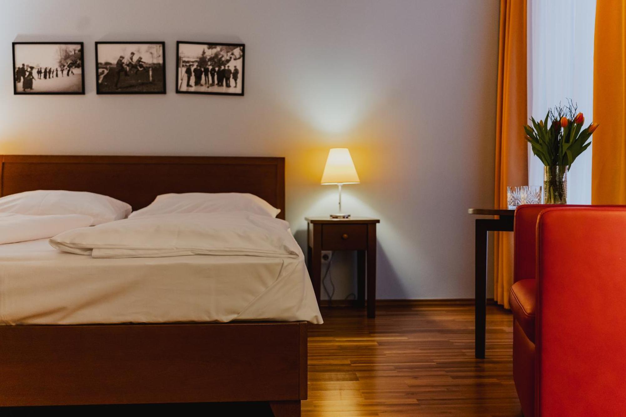 Doppelzimmer mit Gartenblick