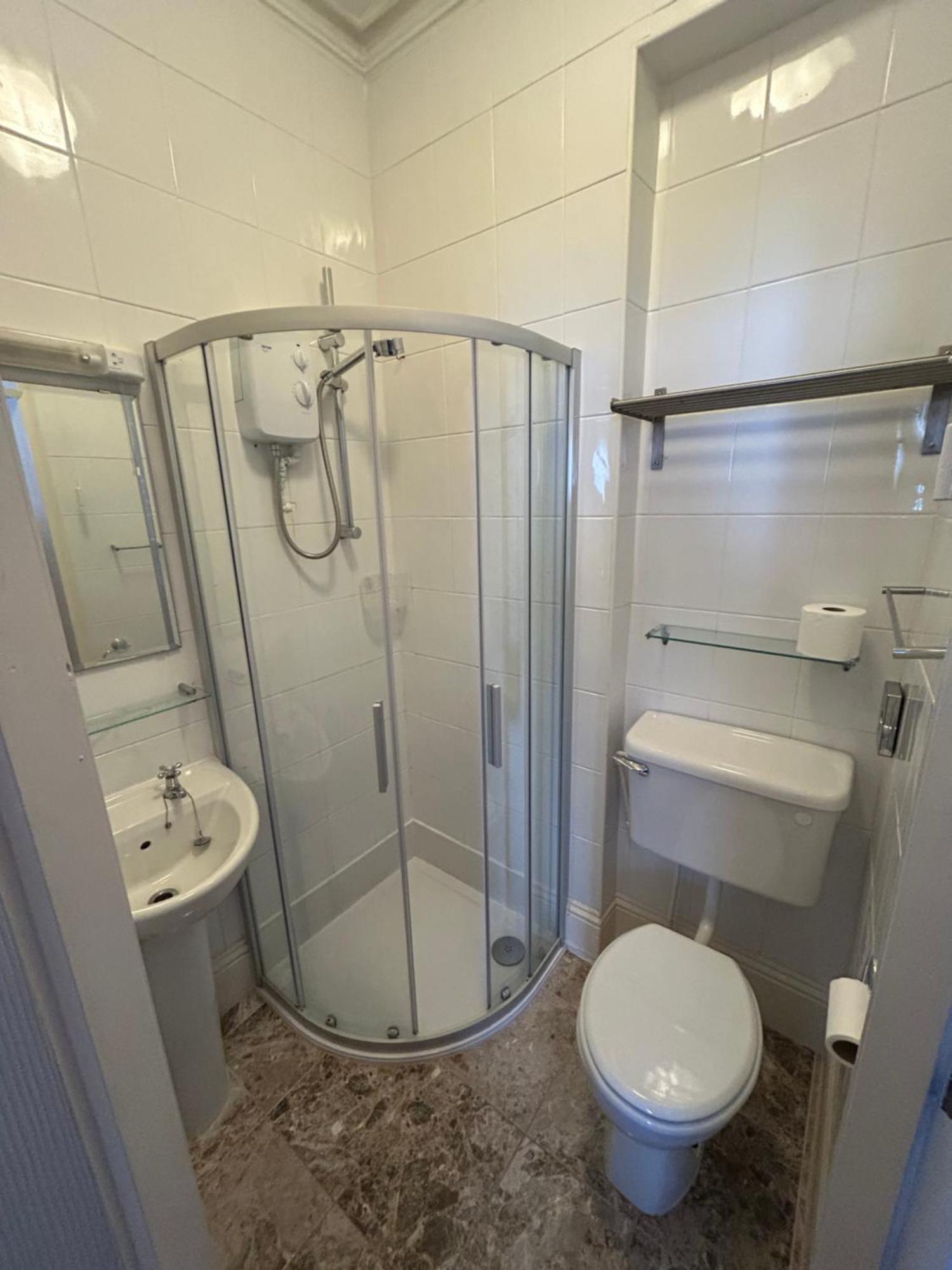 Large Double or Twin Room