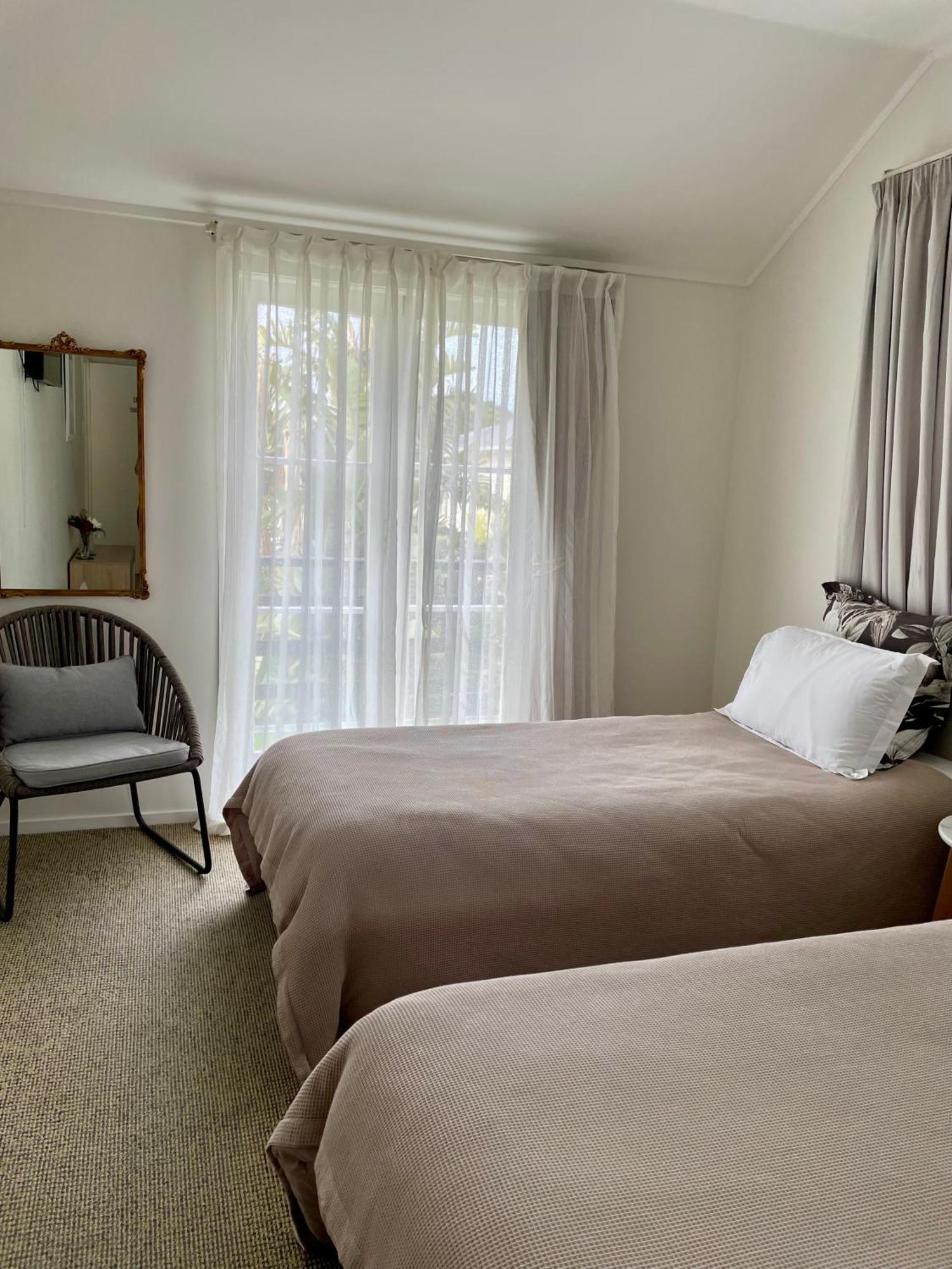 Twin Bed Suite