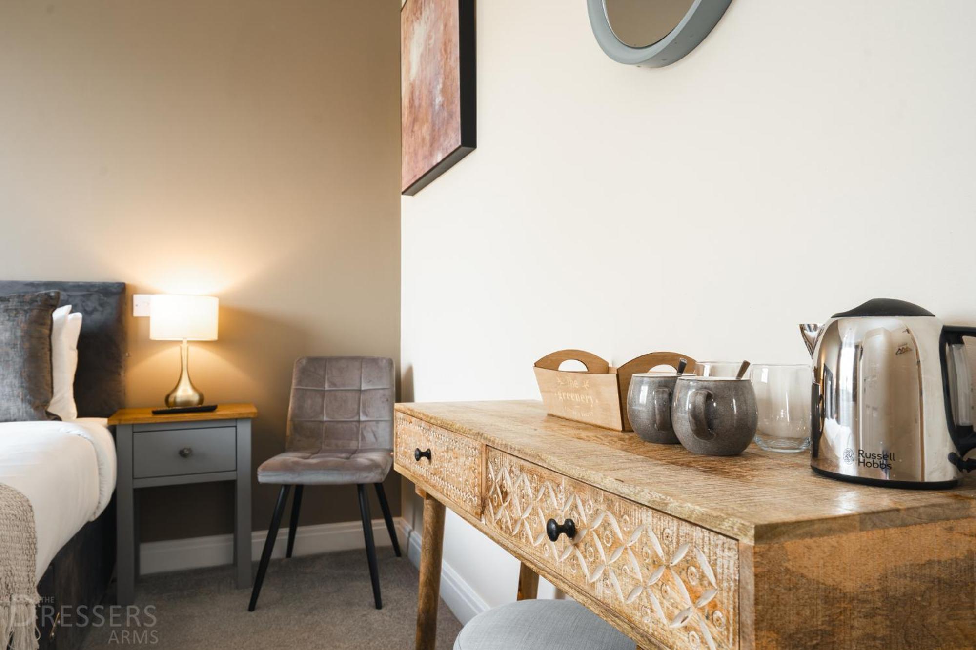 Habitación con cama grande