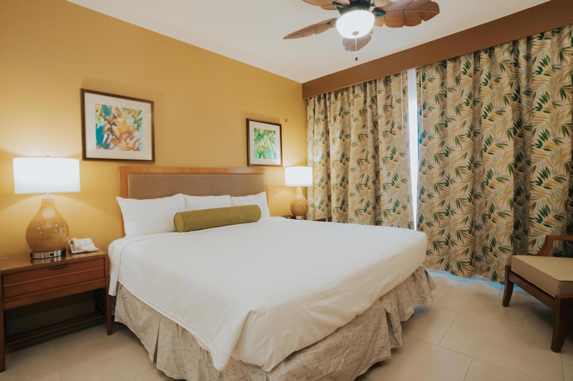 One-Bedroom Premium with 1 King Bed