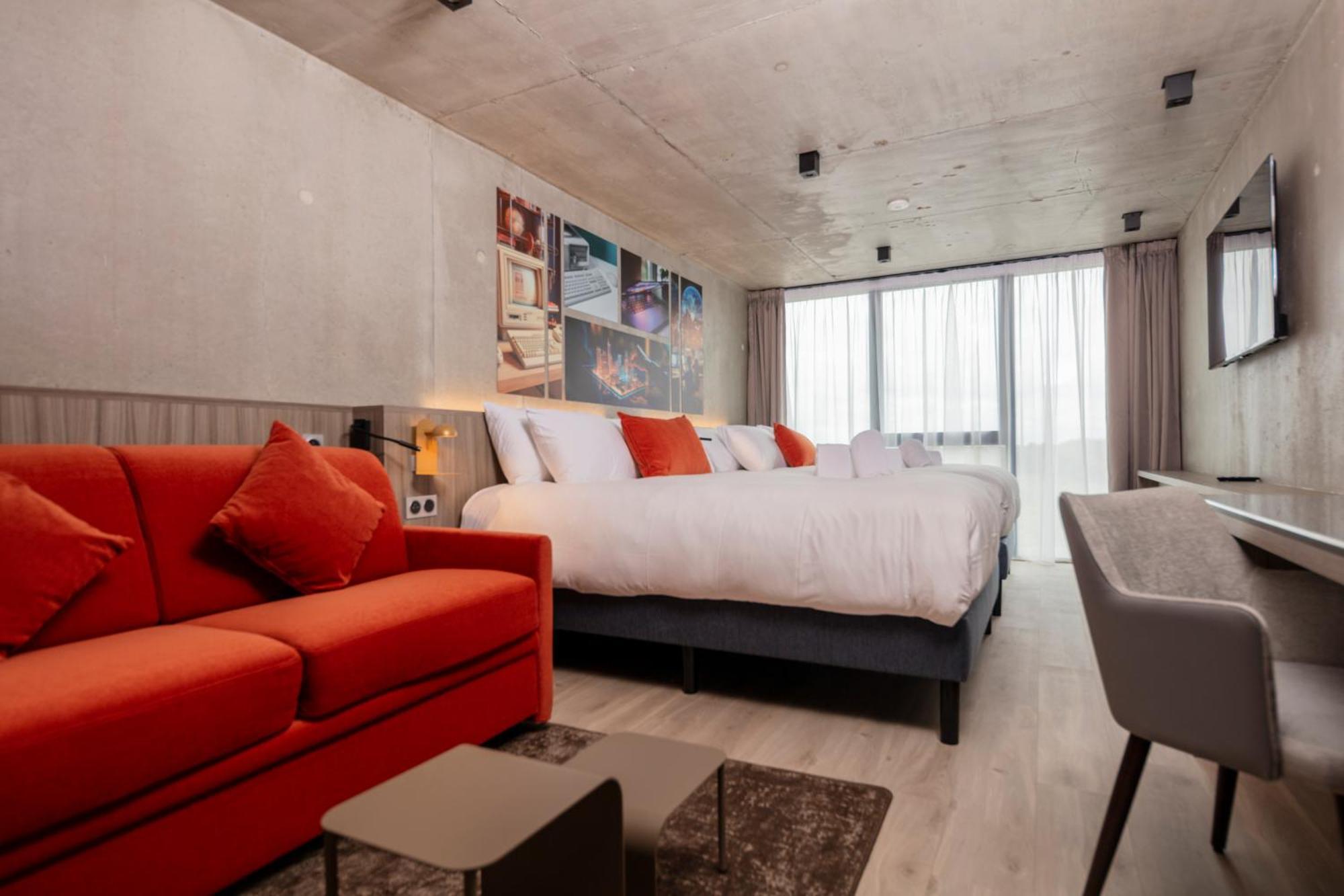 Club Family Room