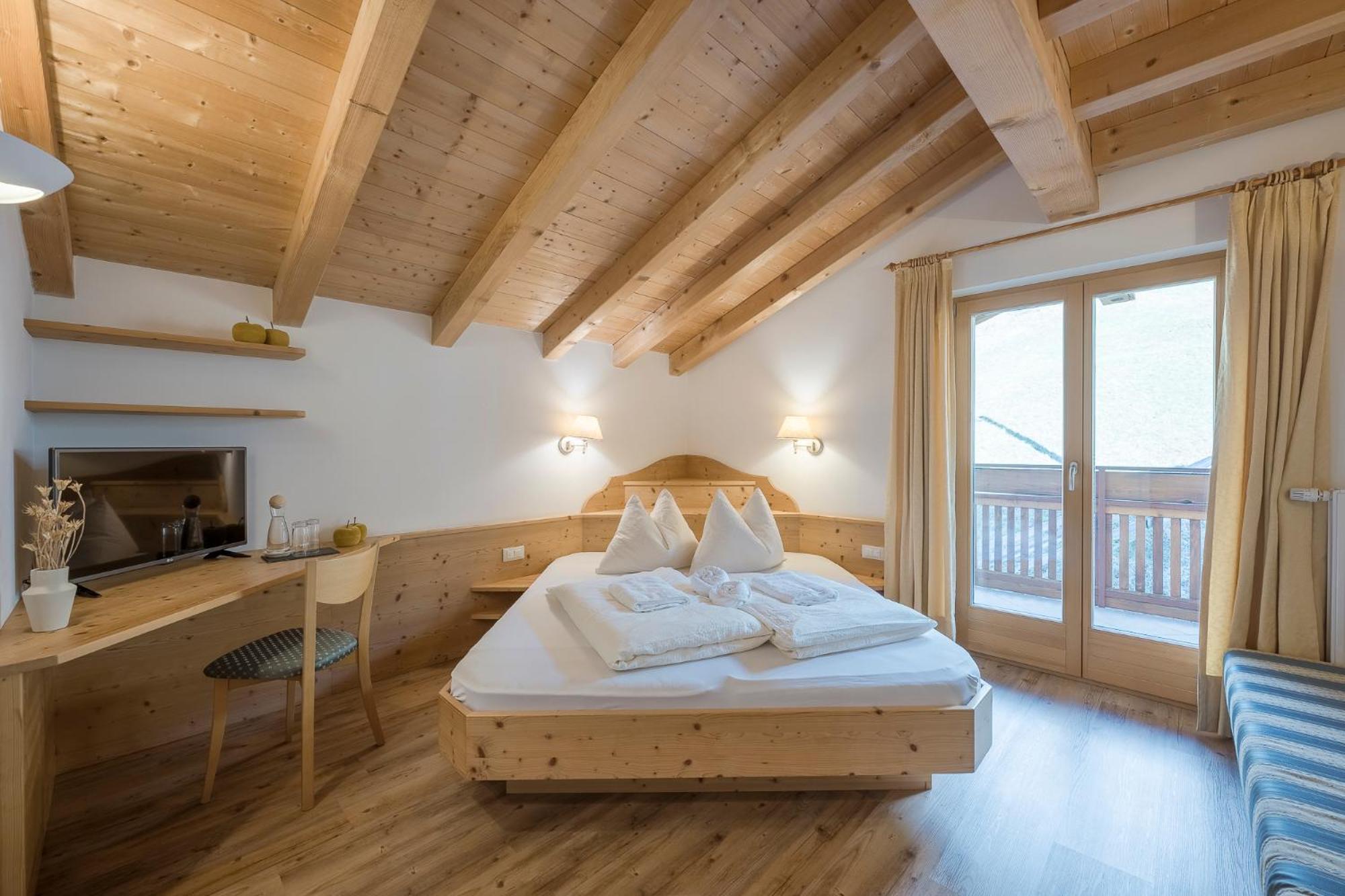 Einzelzimmer mit Balkon