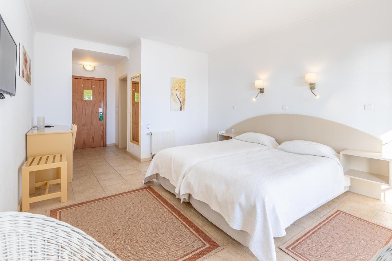 Double Room,1655287189:JPEG