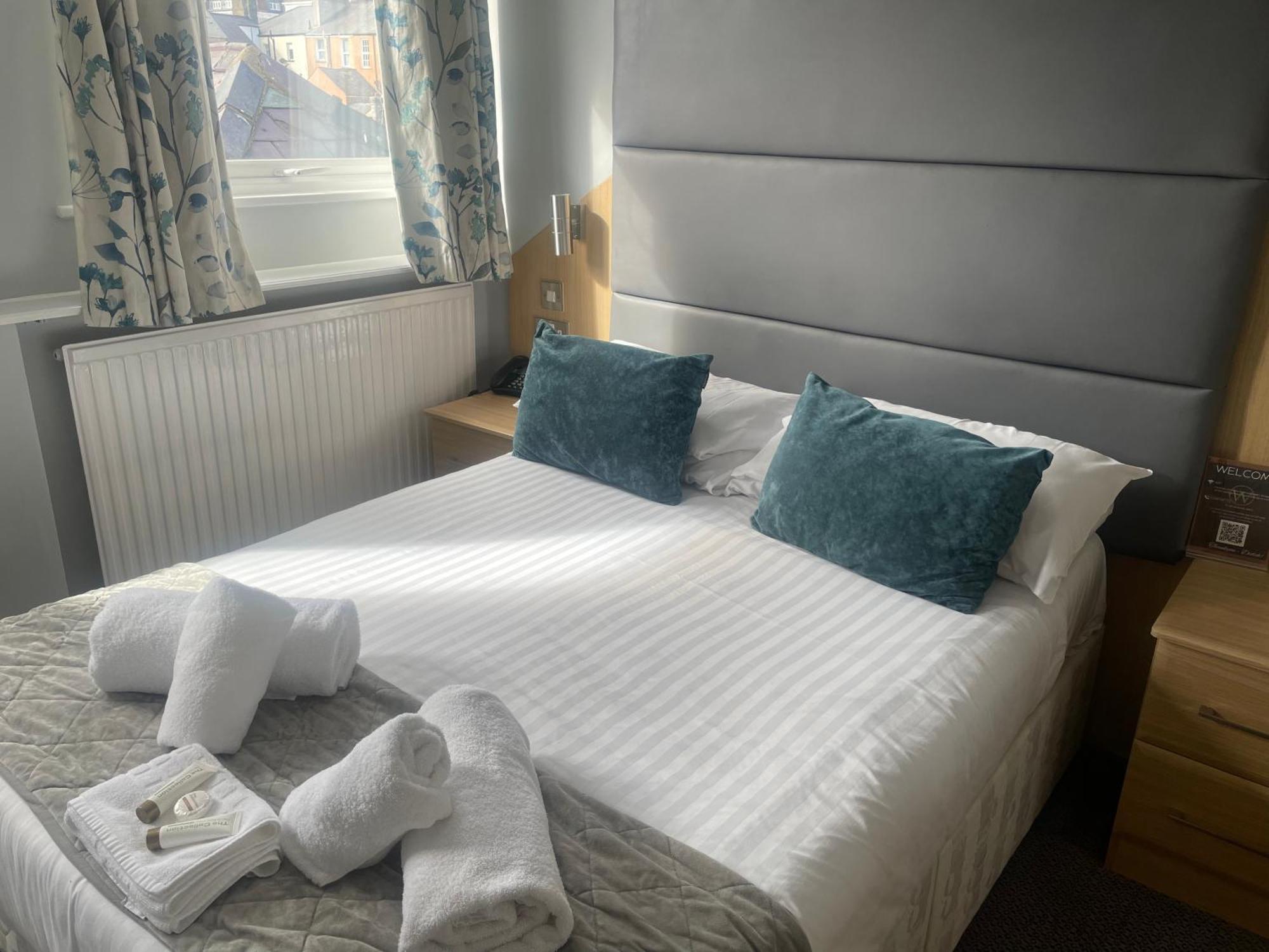 Small Double Room Not Pet Friendly
