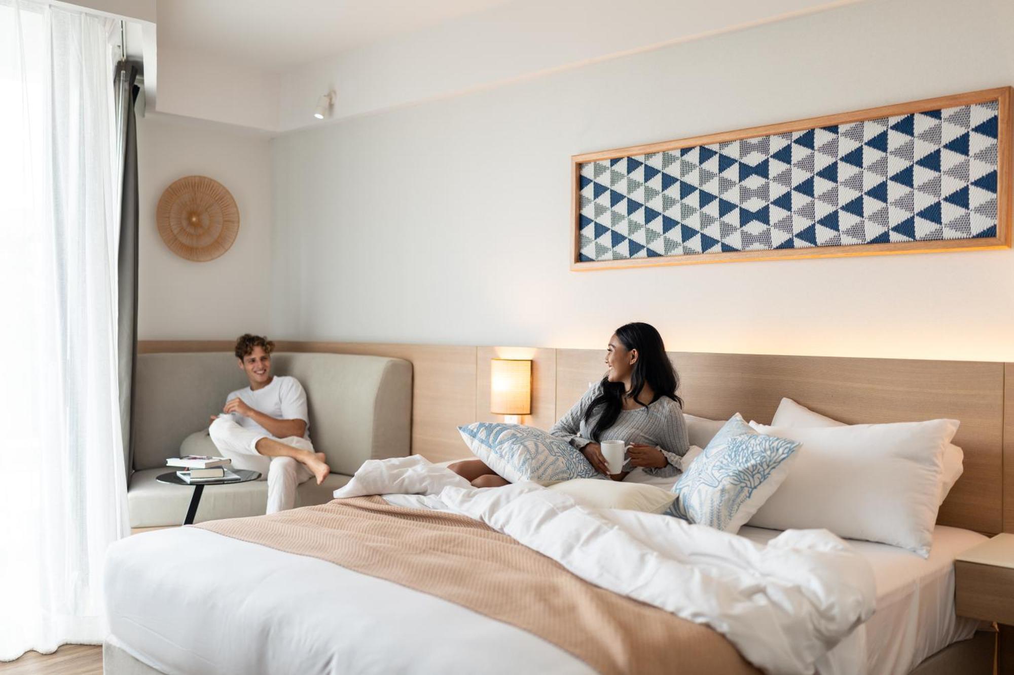 Classic Zimmer mit Kingsize-Bett und Balkon