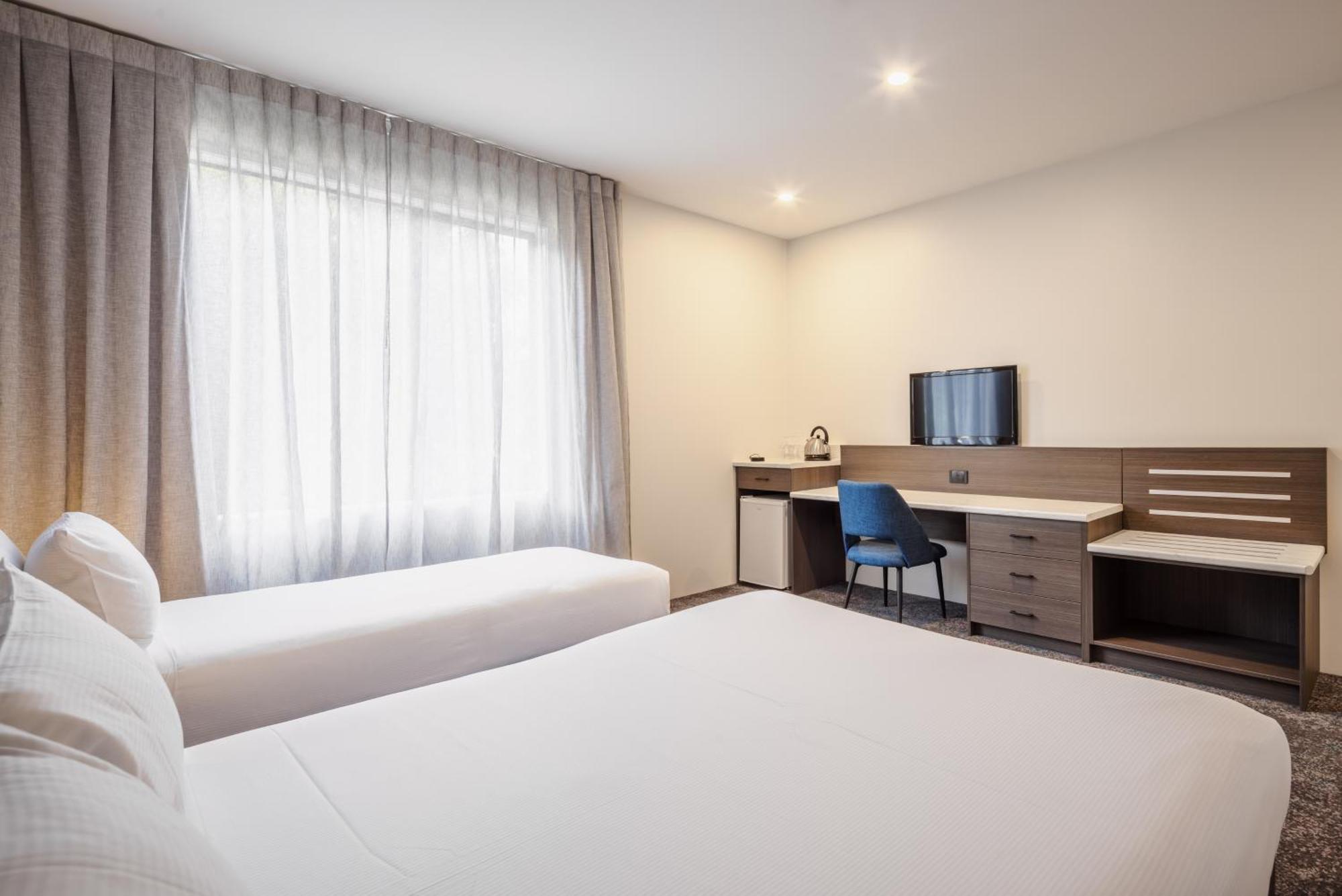 Queen Studio Single Bed