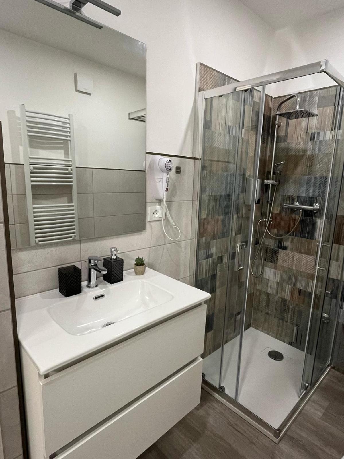 Camera Matrimoniale con Bagno Privato