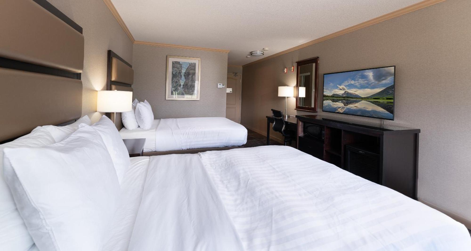Queen Room with Two Queen Beds - Pet Friendly