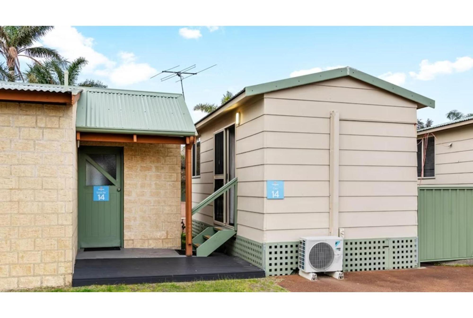Economy Studio (External Bathroom) - Sleeps 3