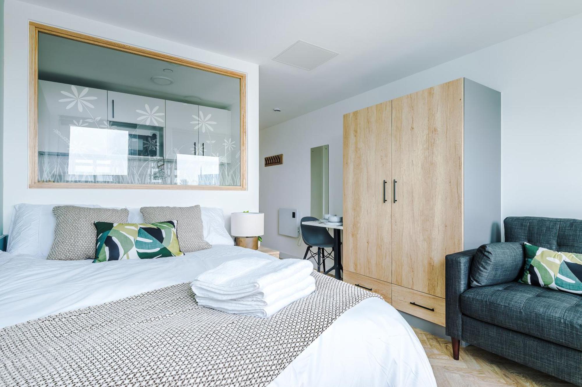 Large Double Room