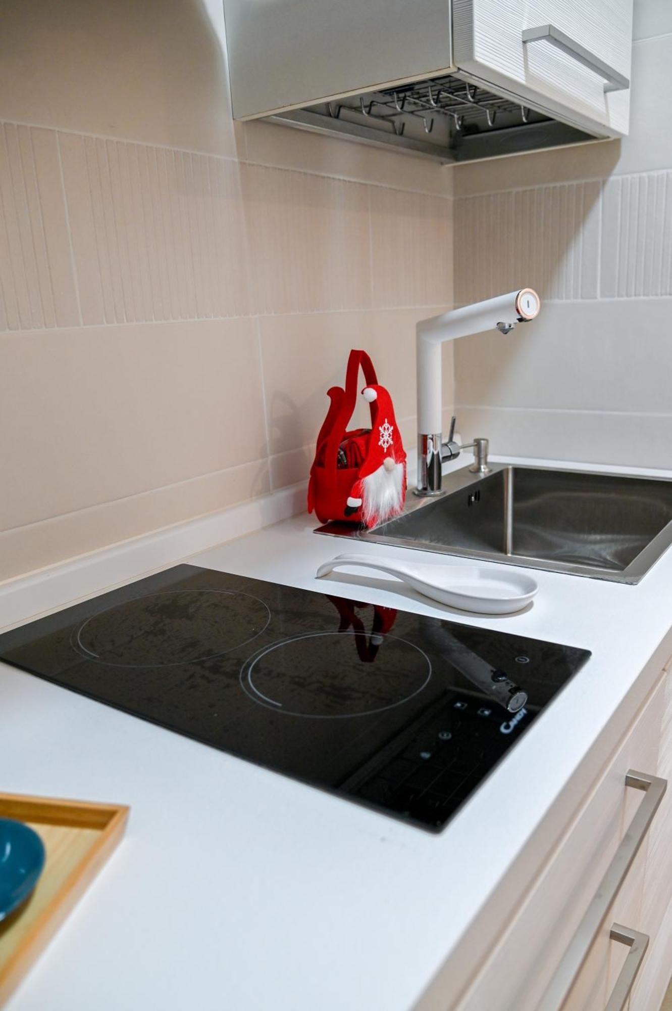 One-Bedroom Family Apartment,1660454479:JPEG