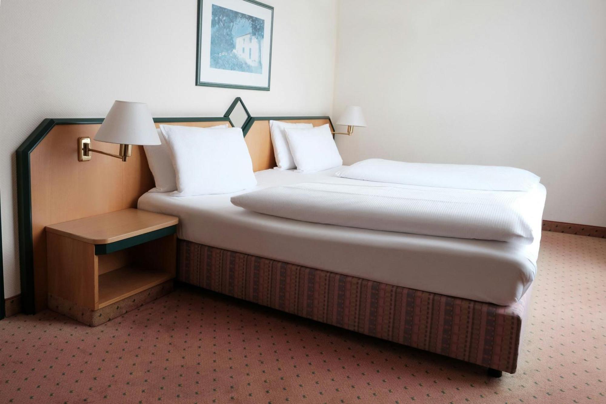 One-Bedroom King Suite Sofa Bed,1662975306:JPEG