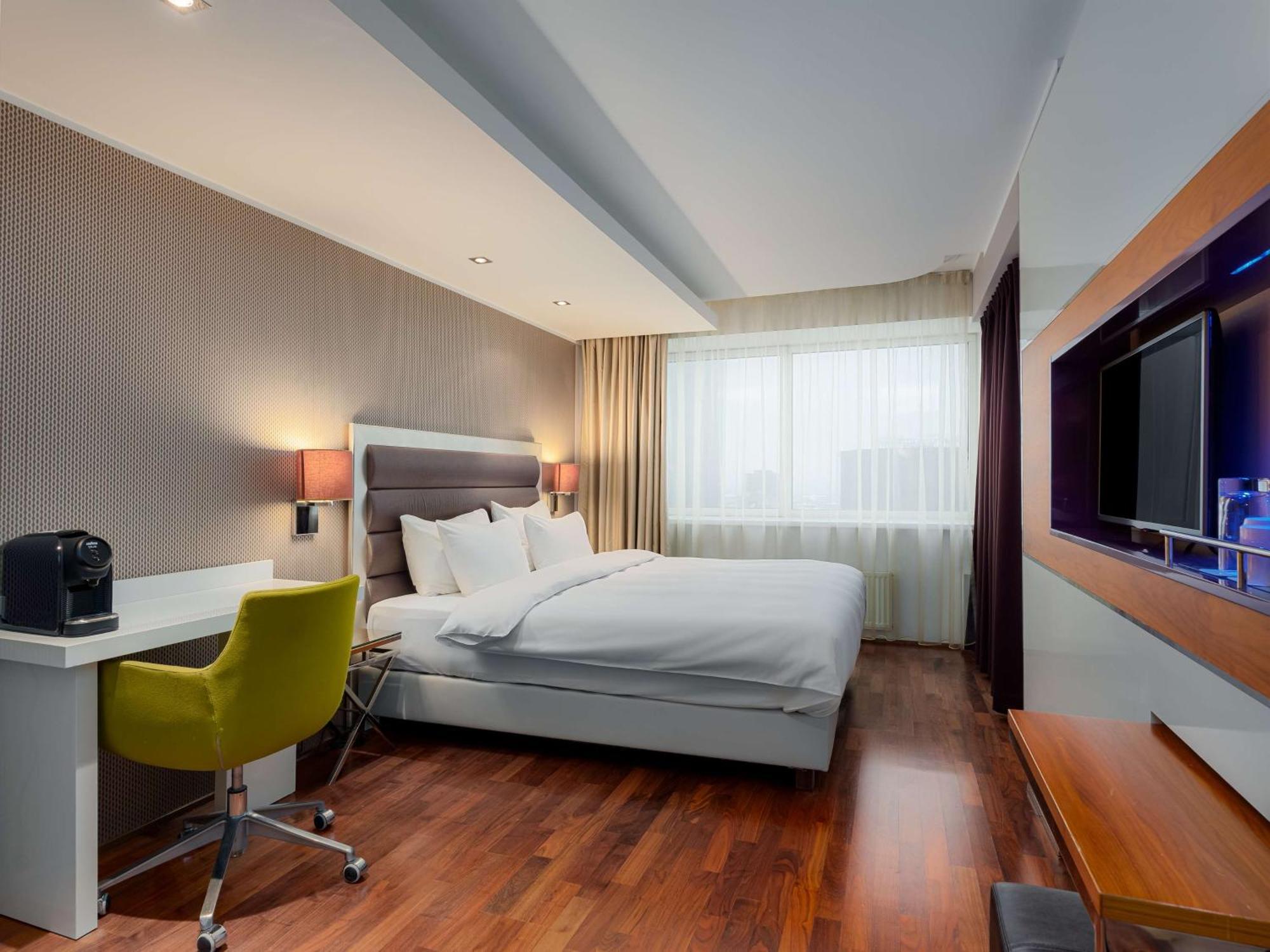 Superior Room,1662976197:JPEG