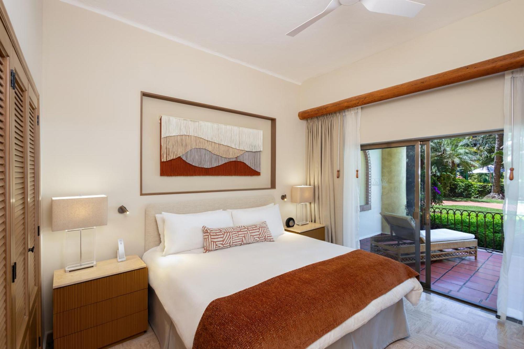 One-Bedroom Deluxe Suite,1663739938:JPEG