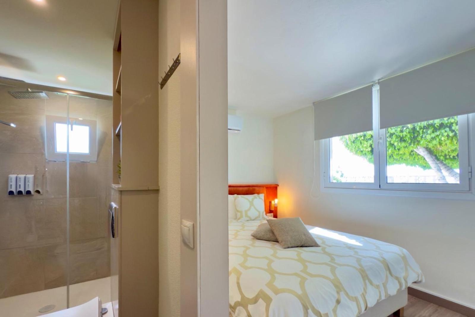Habitación Doble con vistas a la piscina