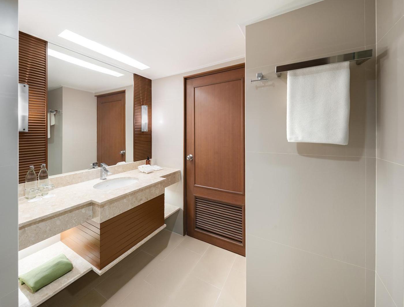 Junior Suite Twin Exclusive Benefits,1664652065:JPEG