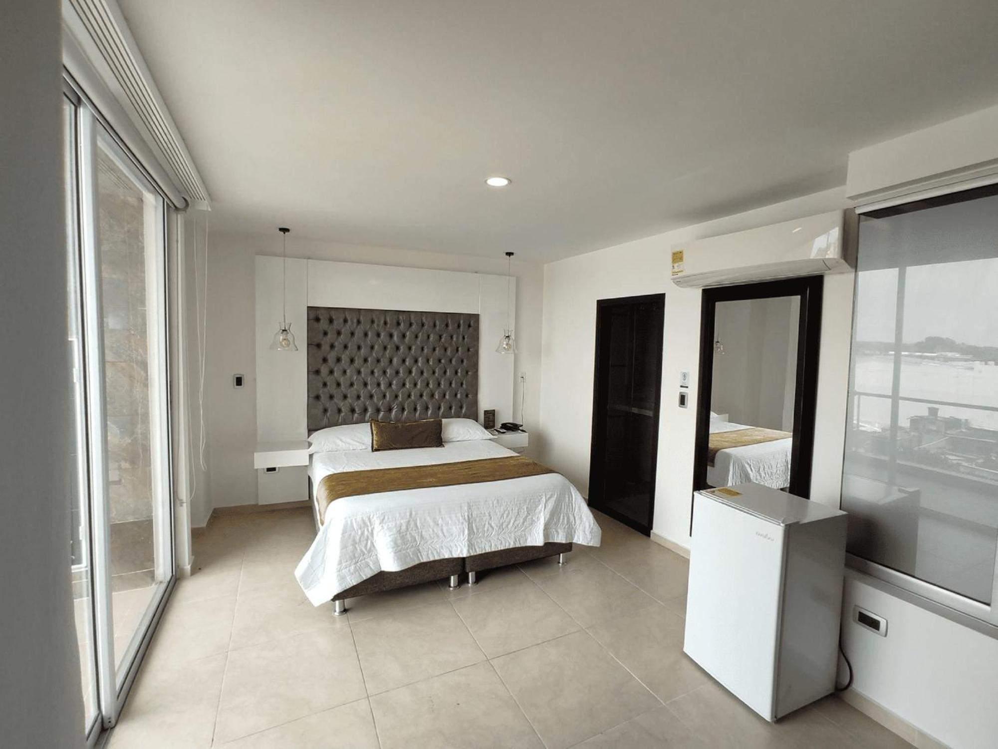 Junior Suite,1664693593:JPEG