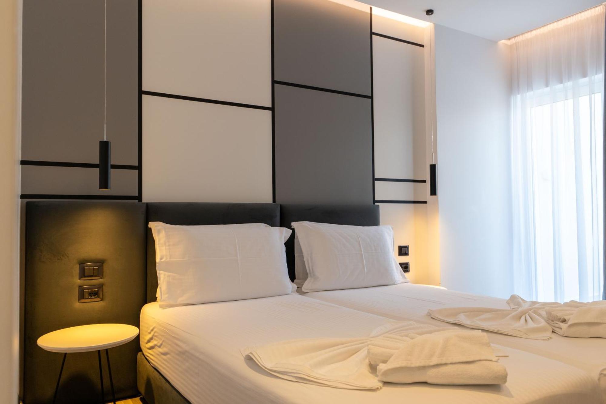 Deluxe Double Room,1665482099:JPEG