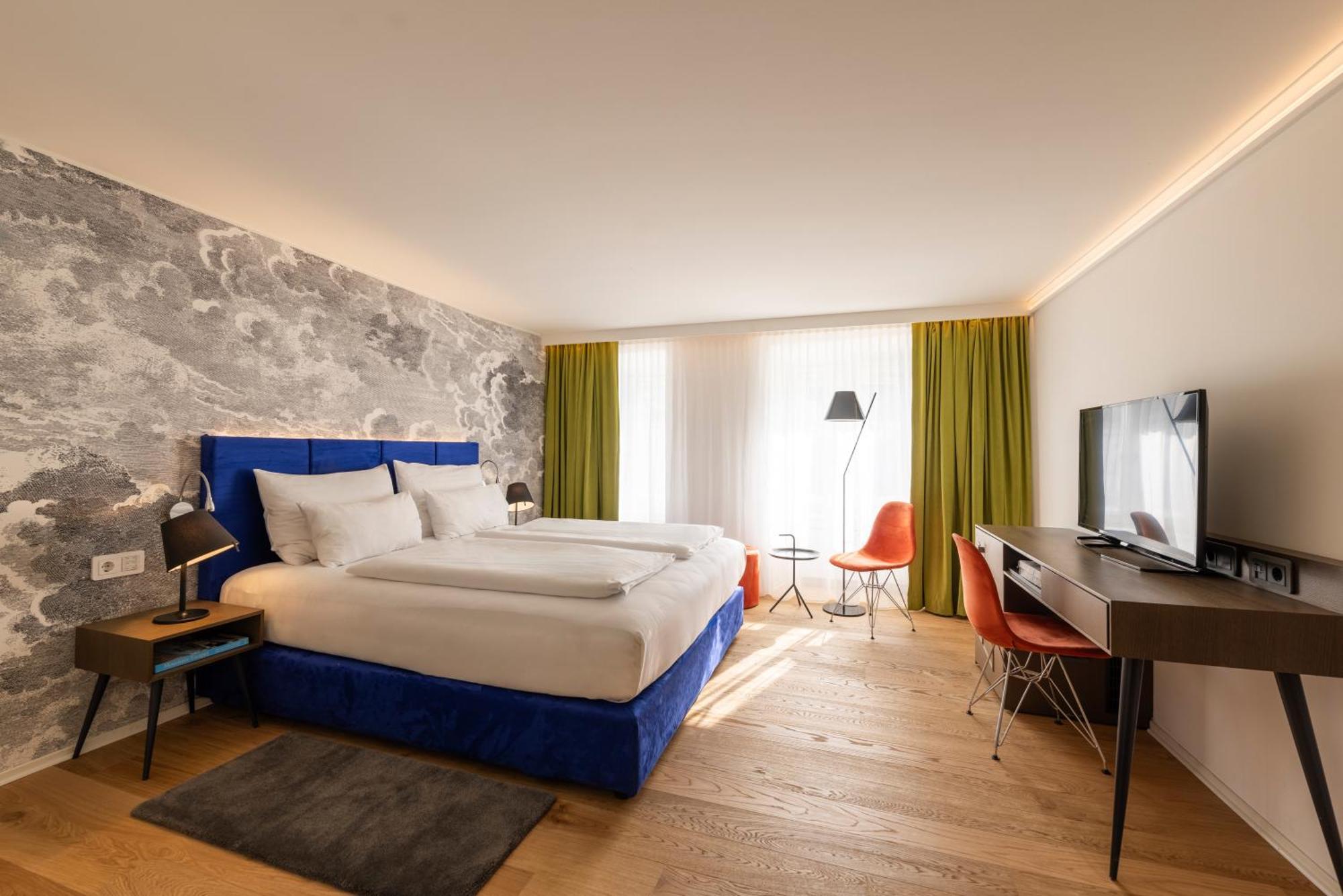 Small Double Room,1666635611:JPEG