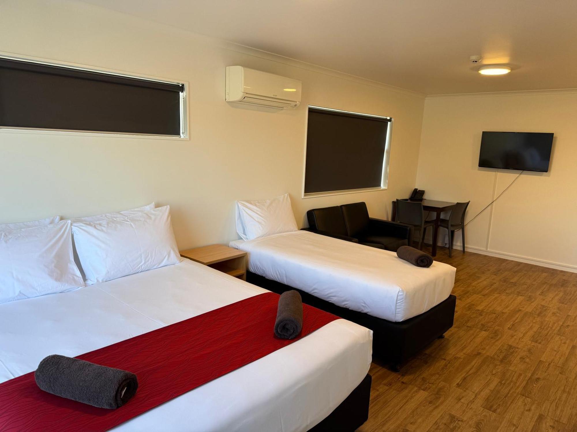 Deluxe Queen Room